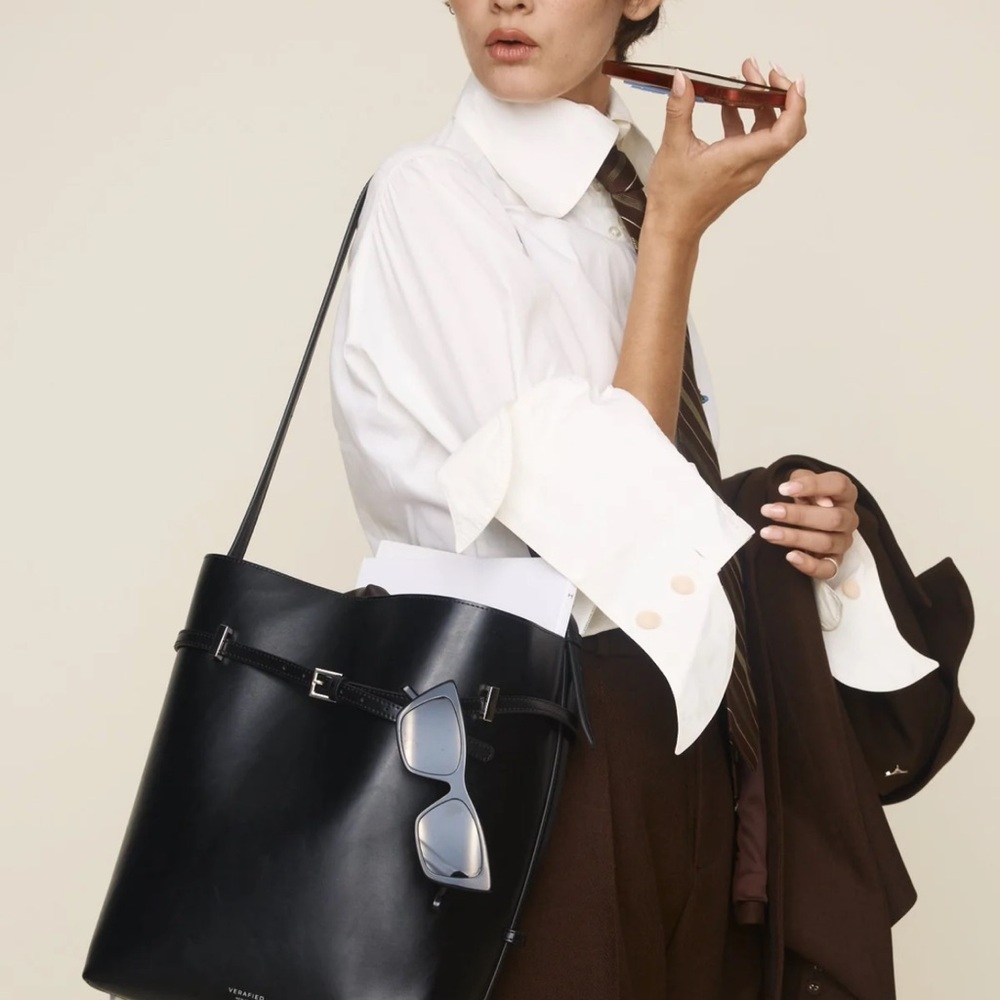 Chic Black Leather Shoulder Bag